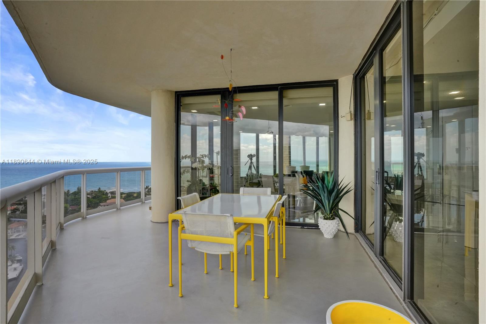 20191 E Country Club Dr # 2606