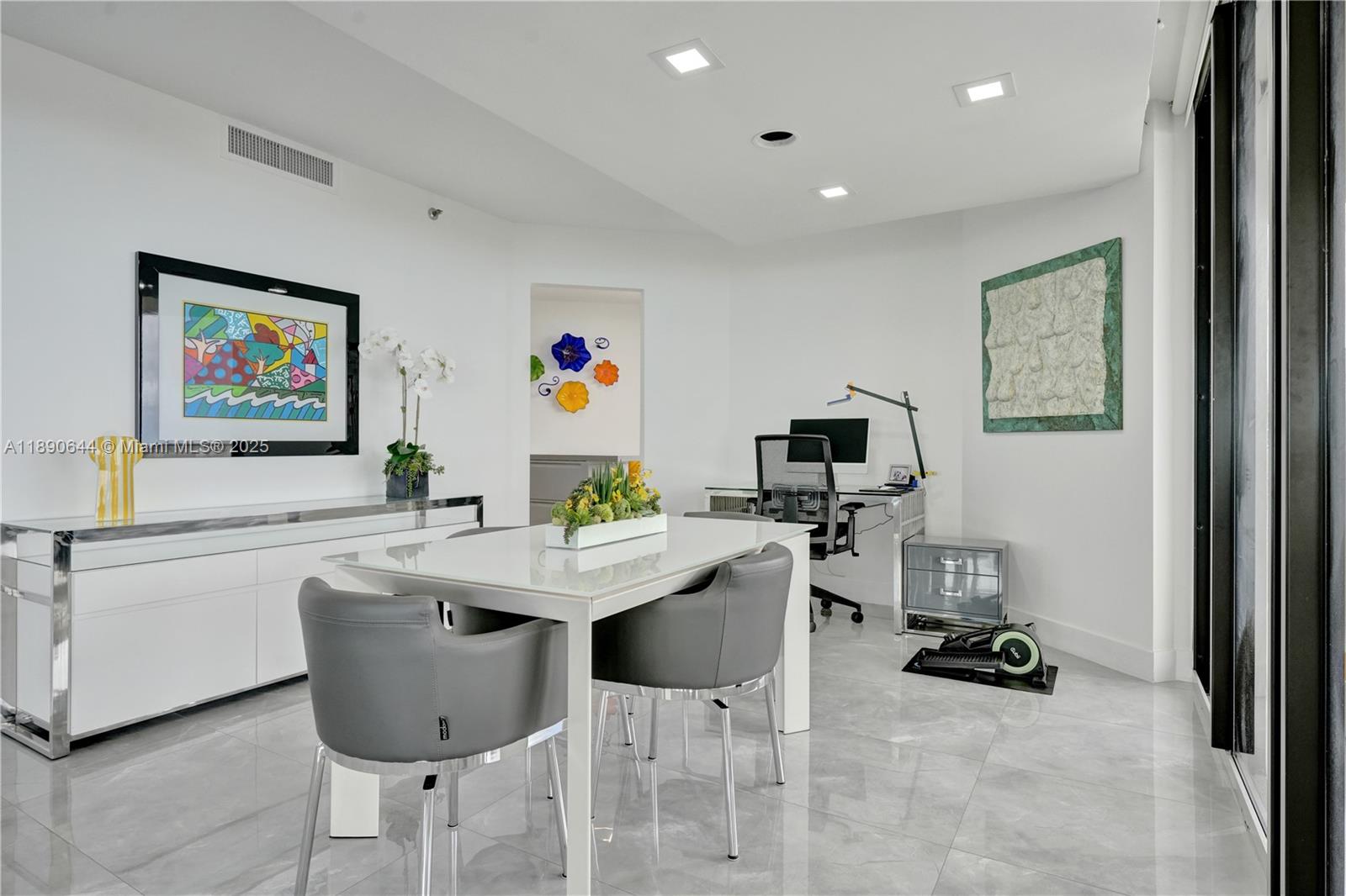 20191 E Country Club Dr # 2606