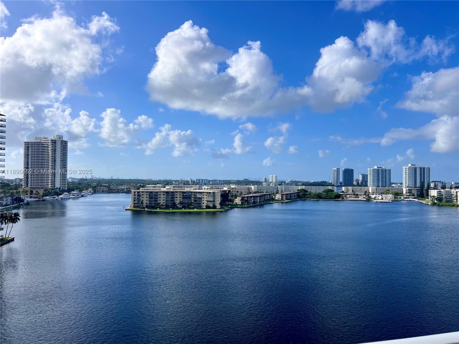 2851 NE 183rd St # 1017E