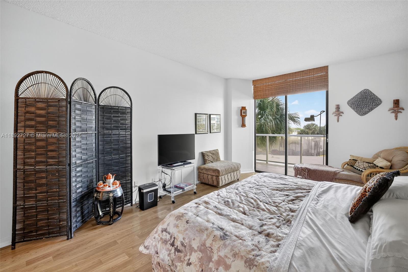 20281 E Country Club Dr # 210