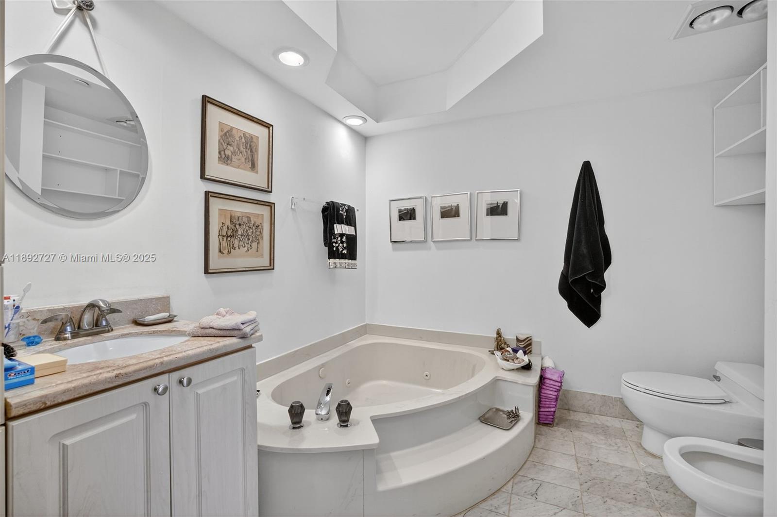 20281 E Country Club Dr # 210