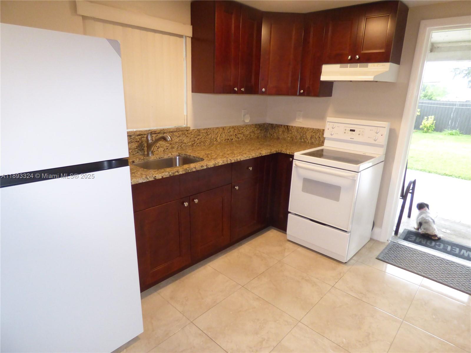 19121 NE Miami Ct Unit: #1