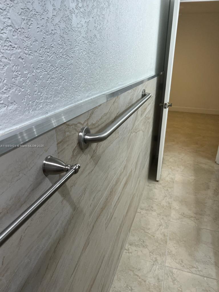 2670 W 76th St # 101