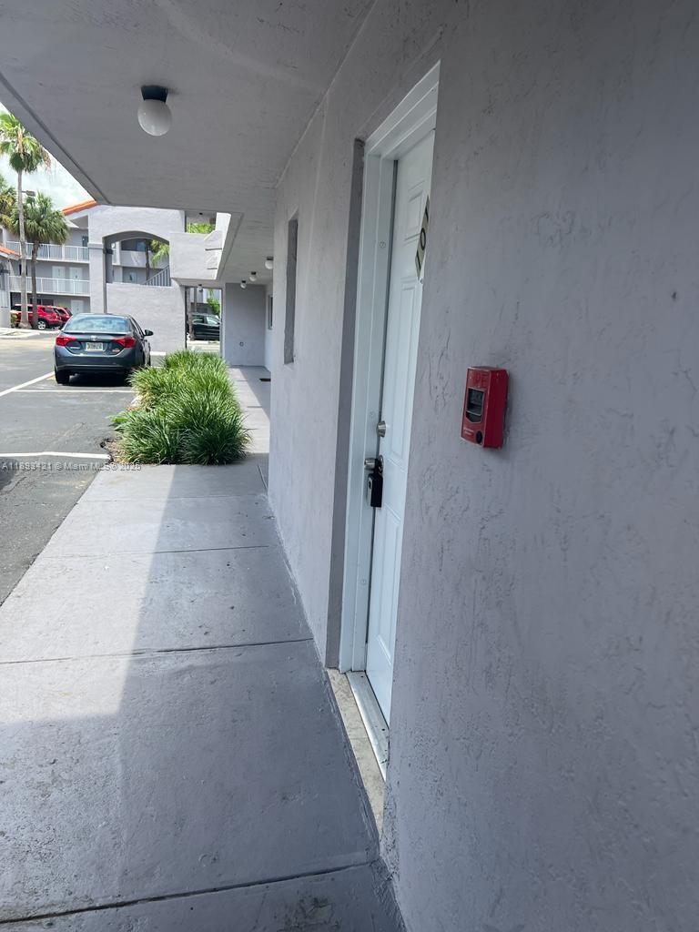 2670 W 76th St # 101