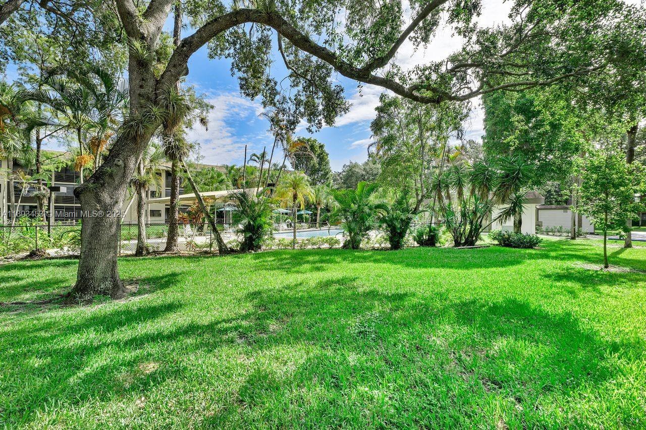 7675 NW 79th Ave # 209