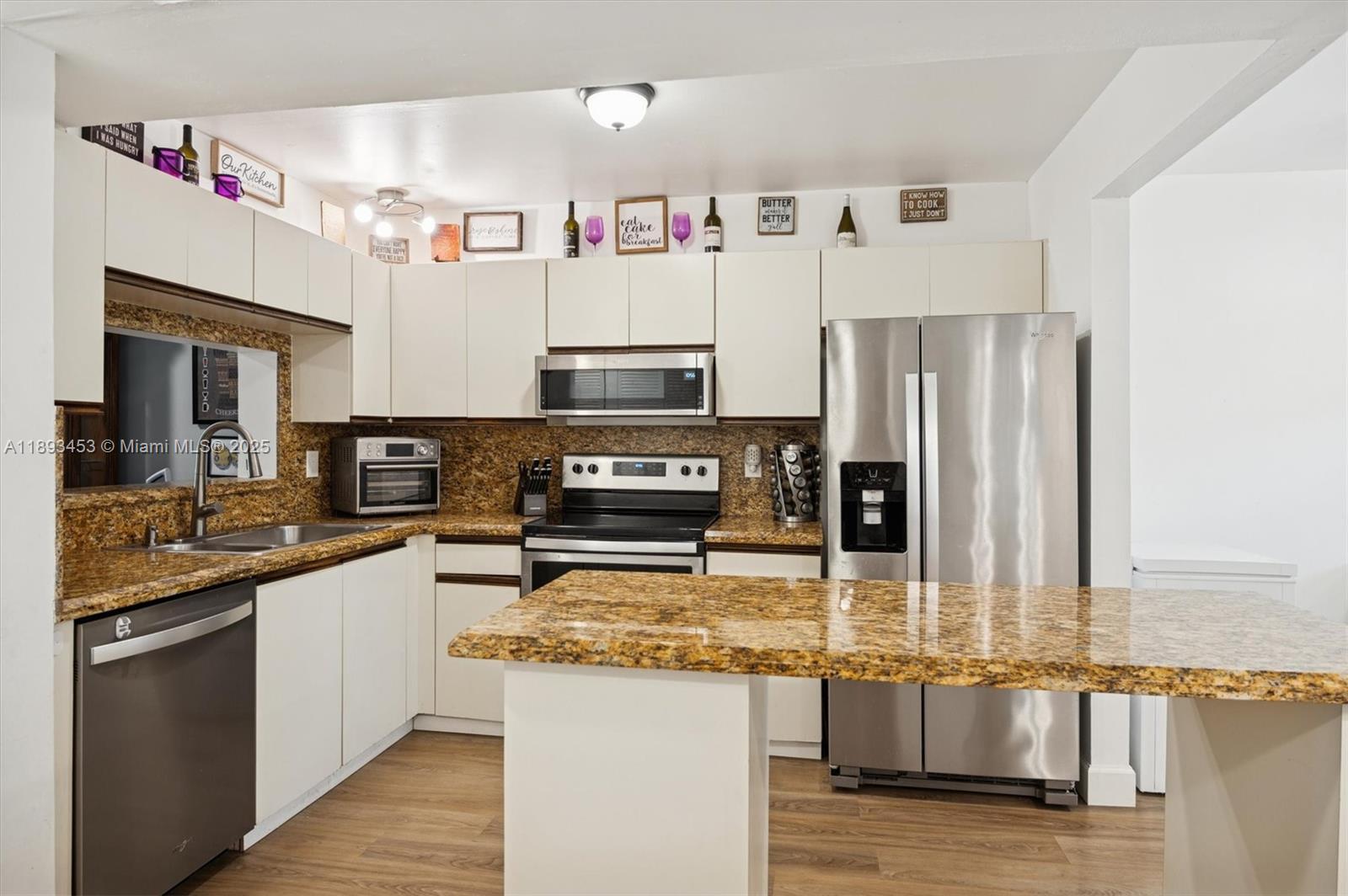 7675 NW 79th Ave # 209