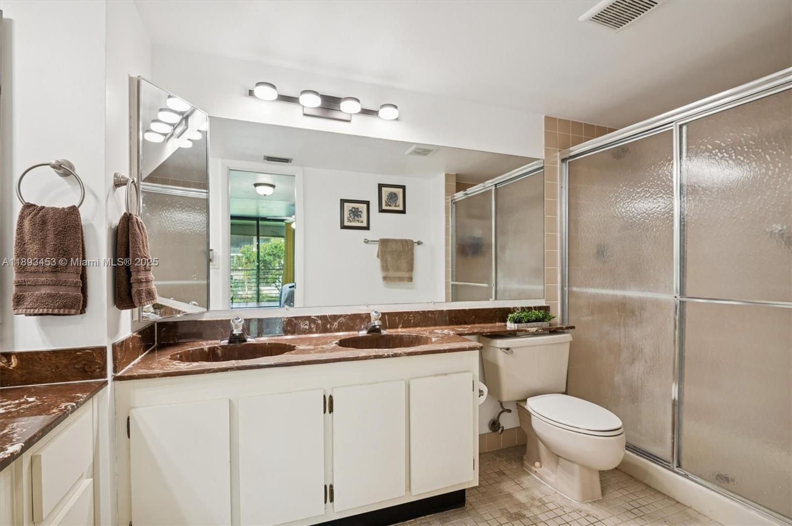 7675 NW 79th Ave # 209