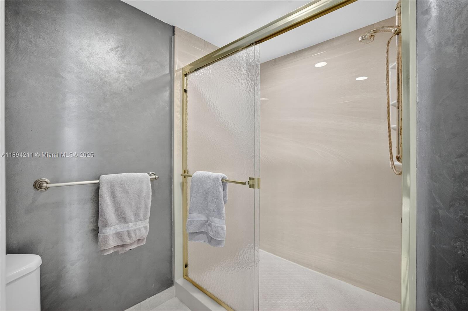 3370 Hidden Bay Dr # 2607