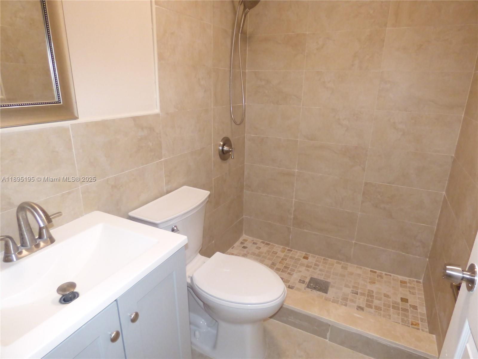 19121 NE Miami Ct Unit: 2