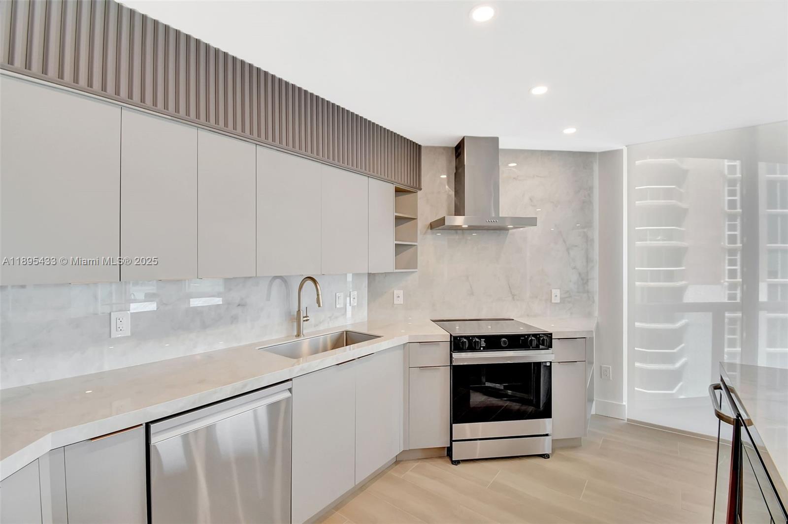 3370 Hidden Bay Dr # 812