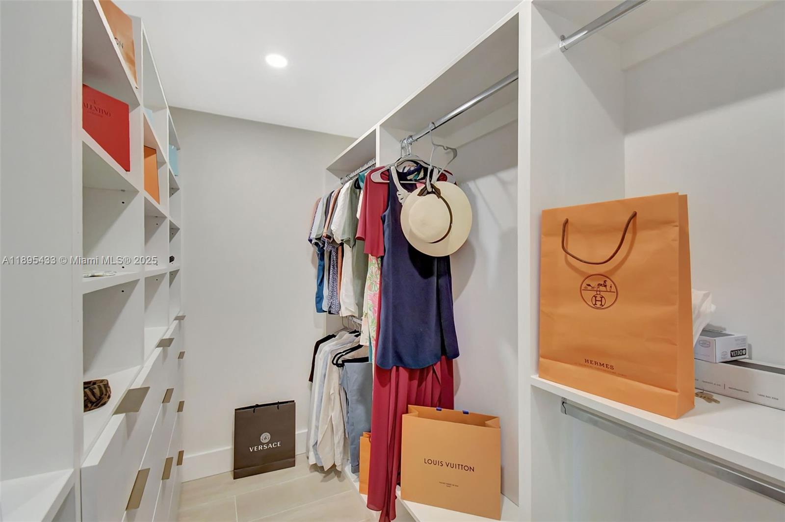 3370 Hidden Bay Dr # 812