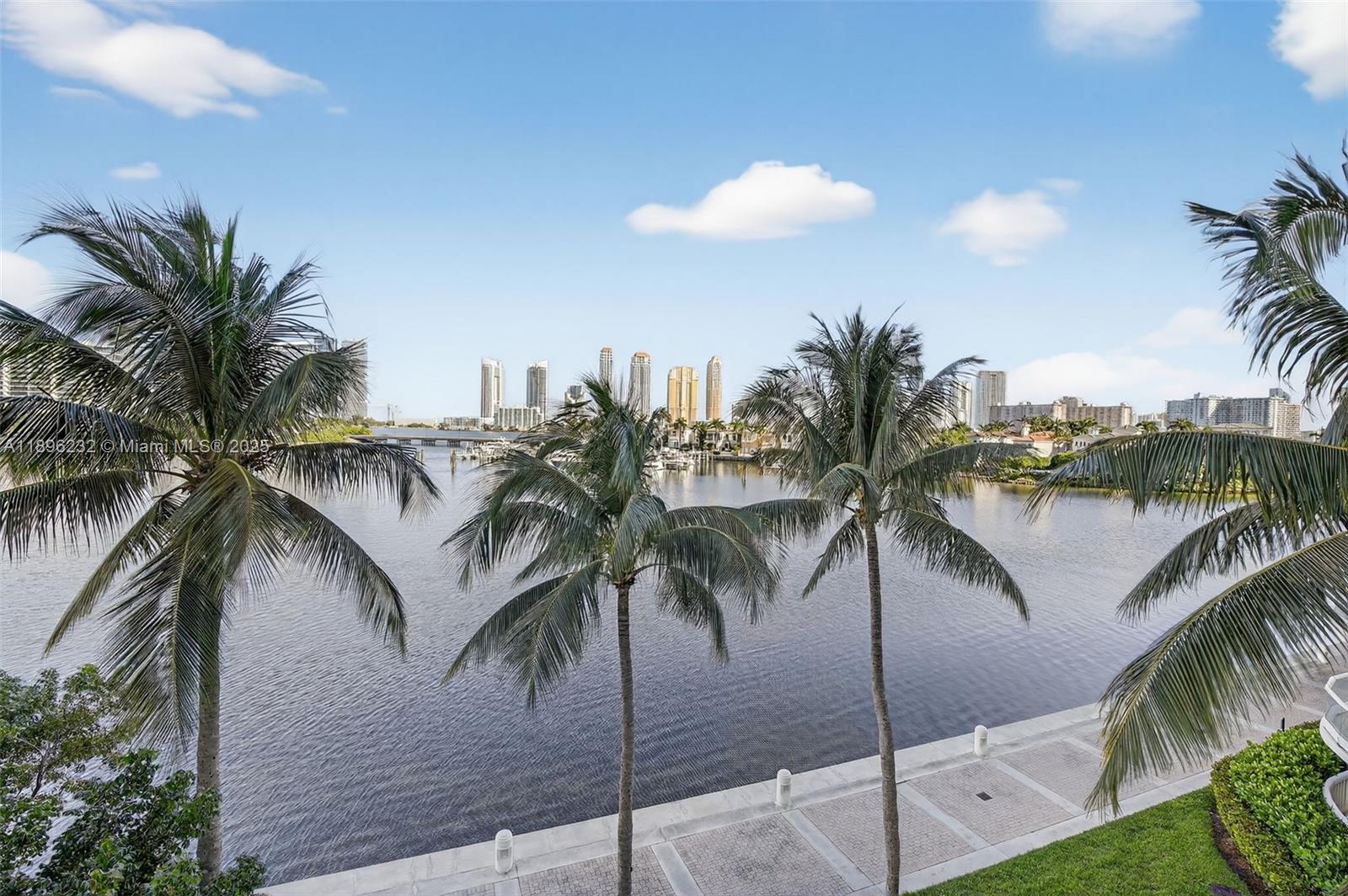 7000 Island Blvd # 903