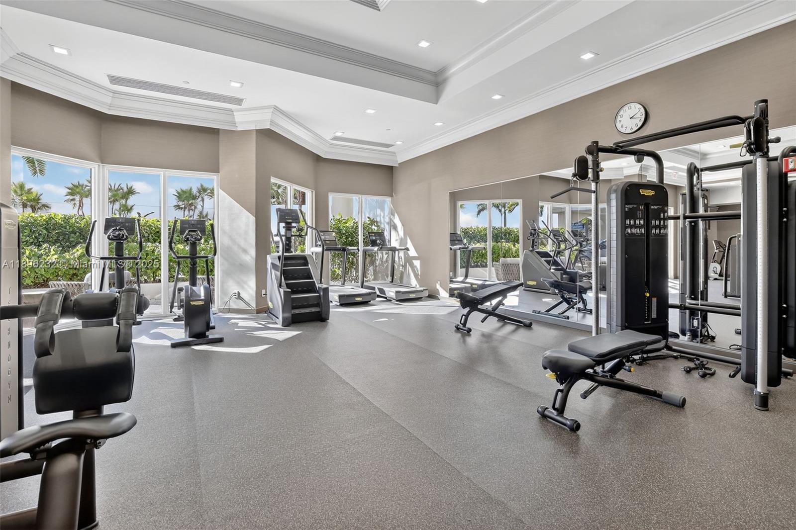 7000 Island Blvd # 903