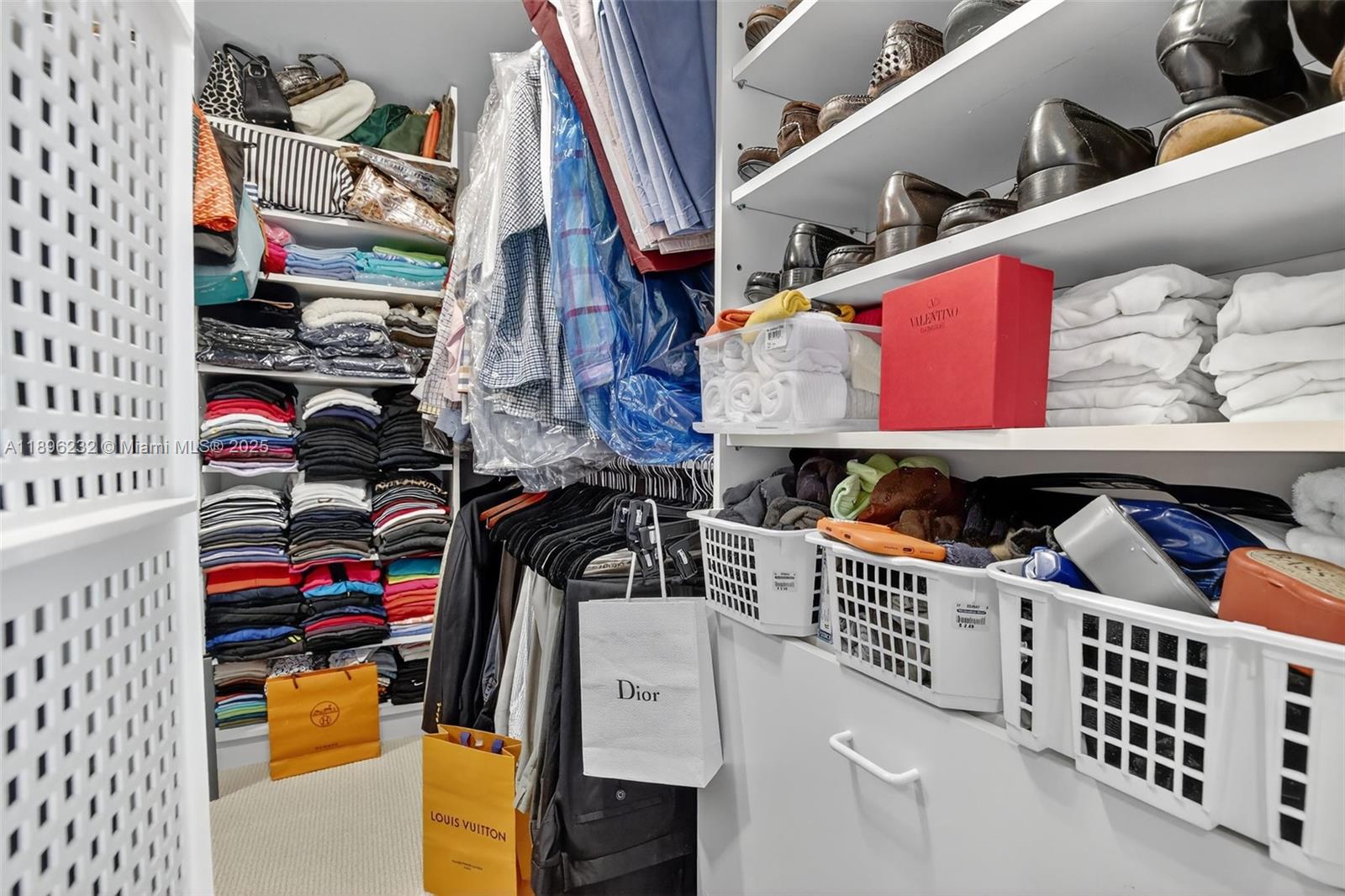 7000 Island Blvd # 903