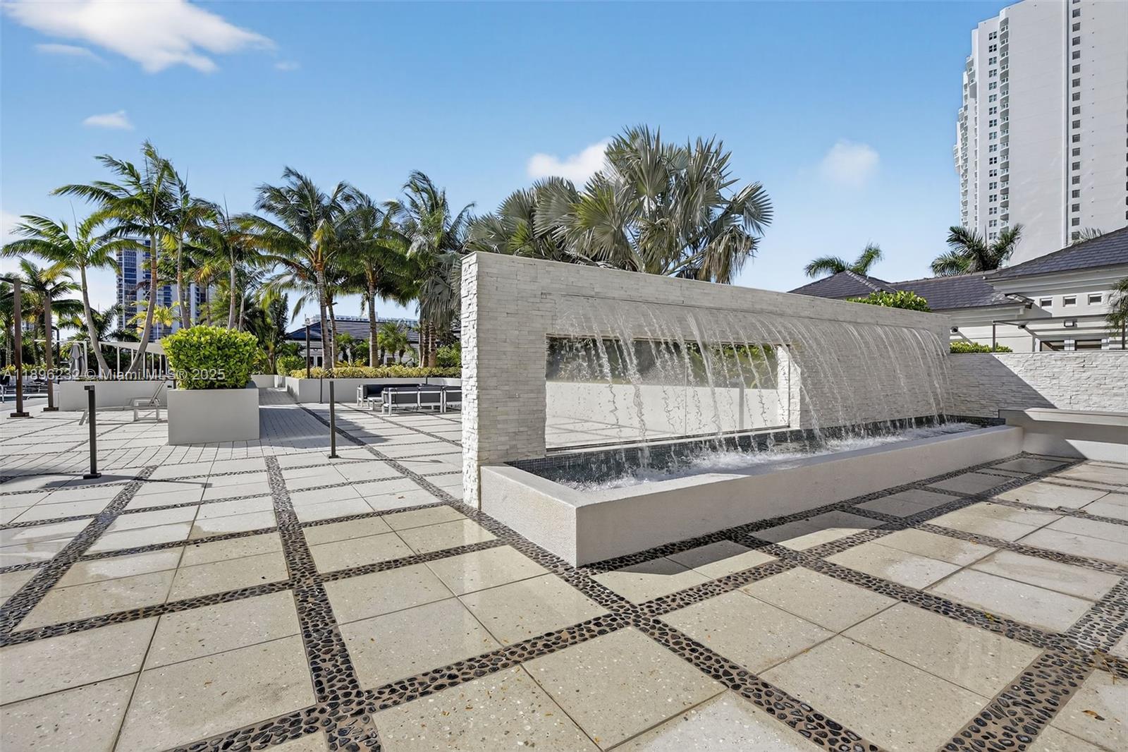 7000 Island Blvd # 903