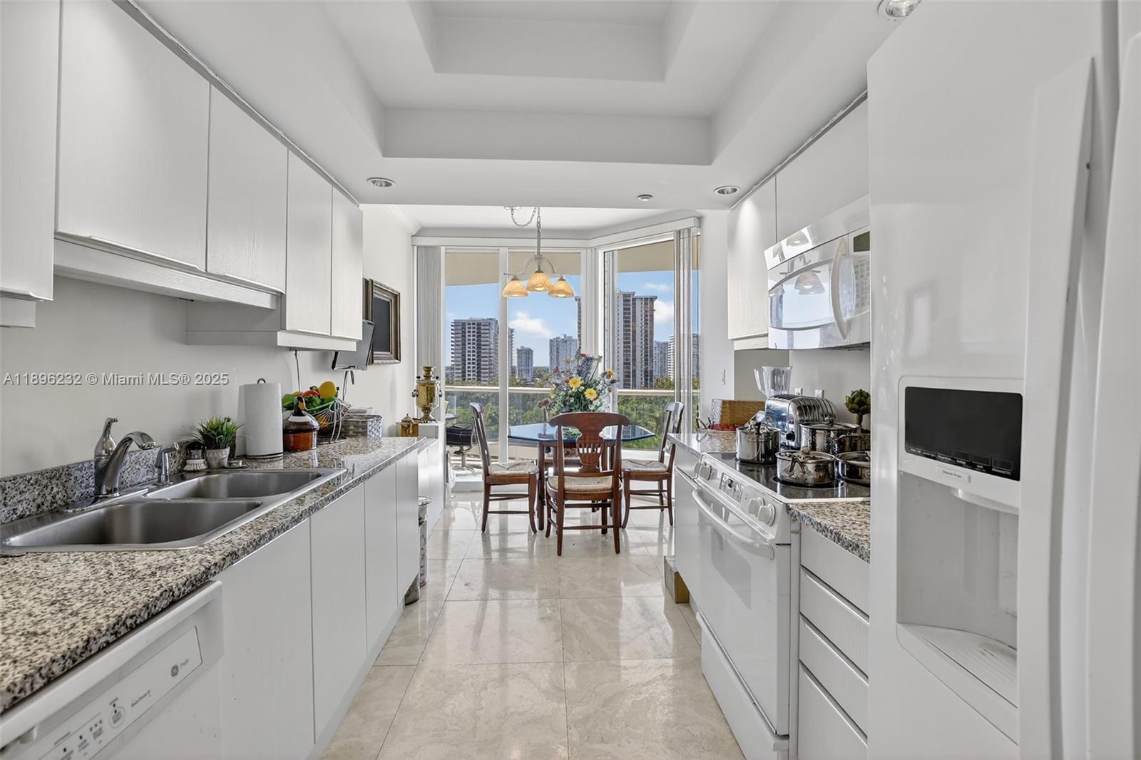 7000 Island Blvd # 903