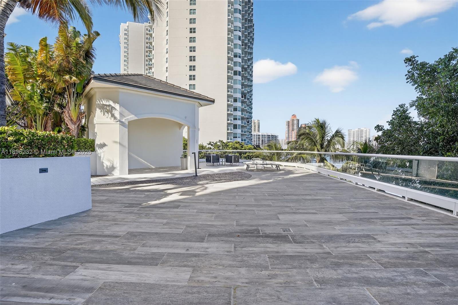 7000 Island Blvd # 903