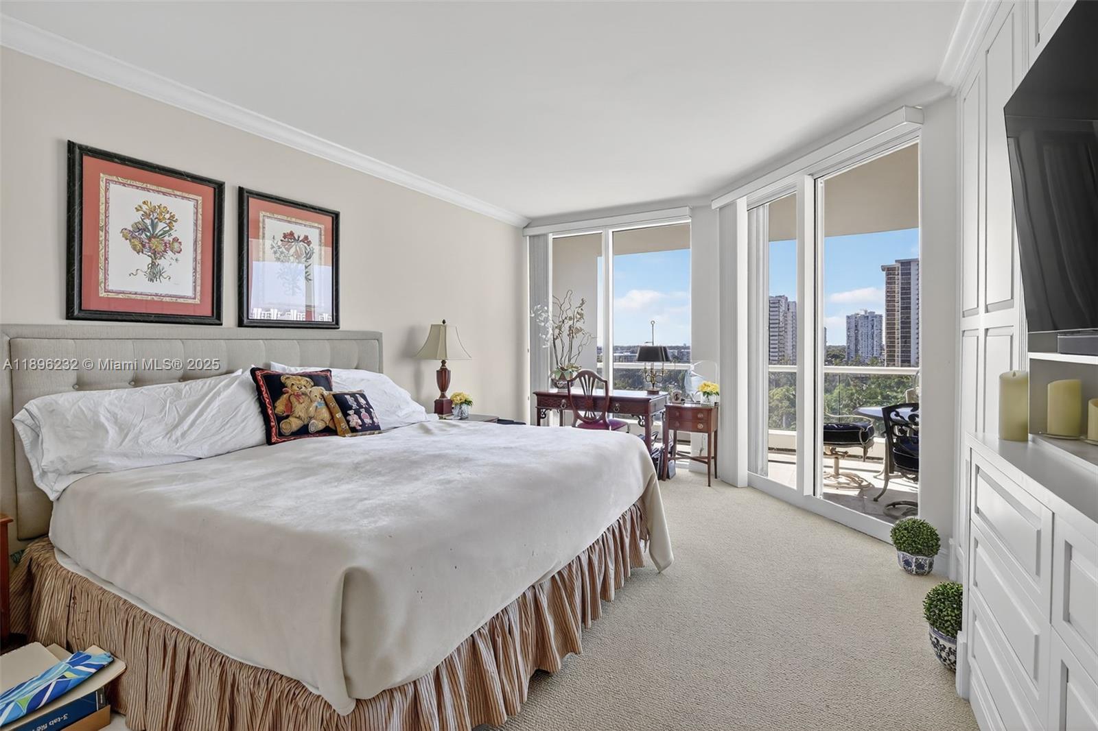 7000 Island Blvd # 903