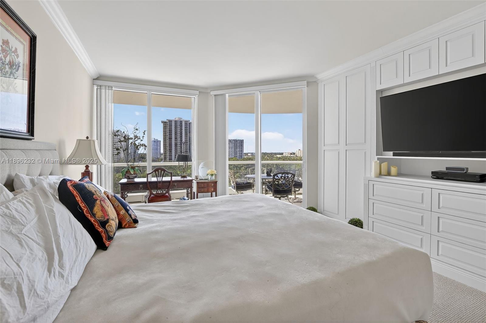 7000 Island Blvd # 903