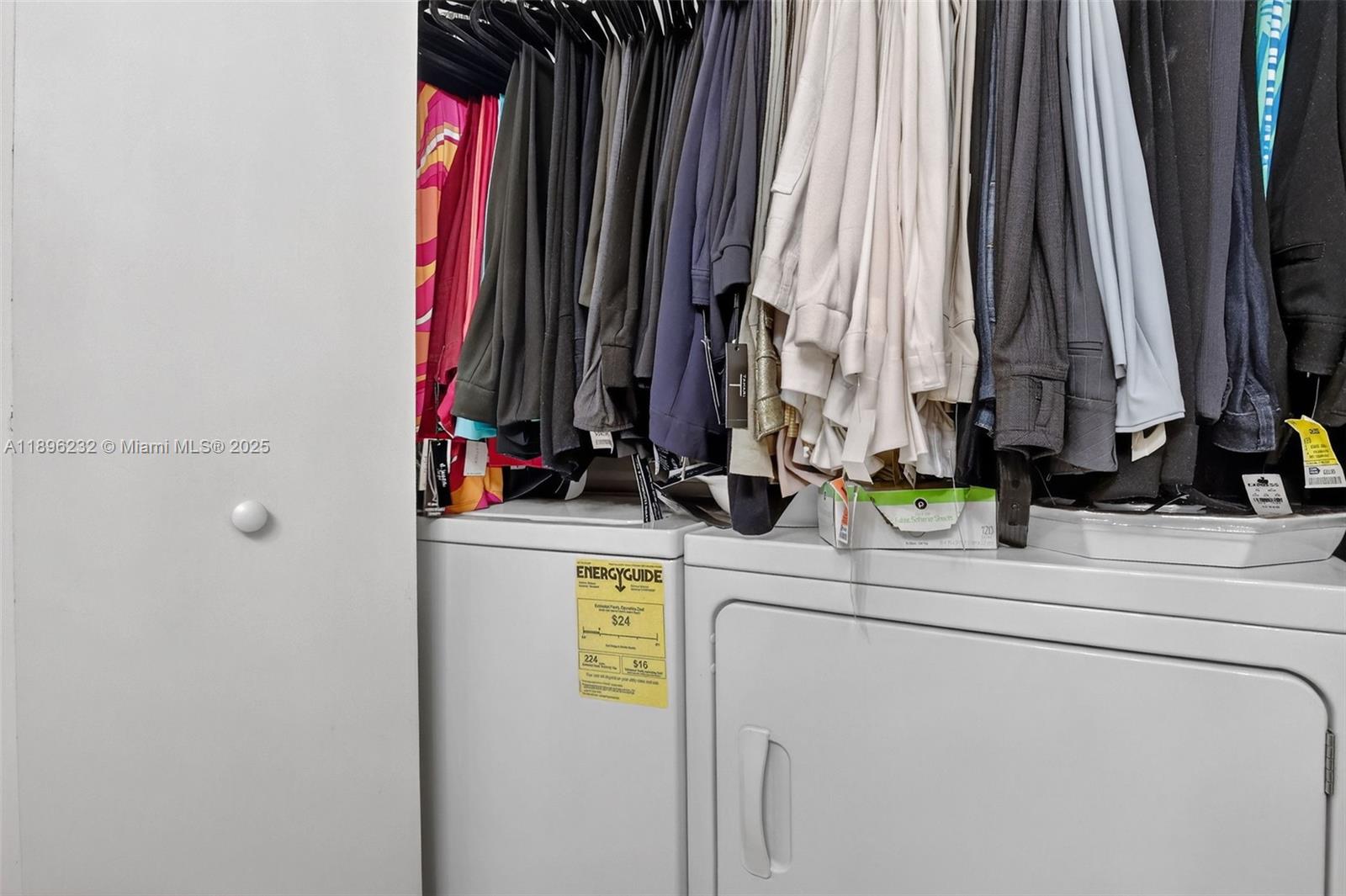 7000 Island Blvd # 903