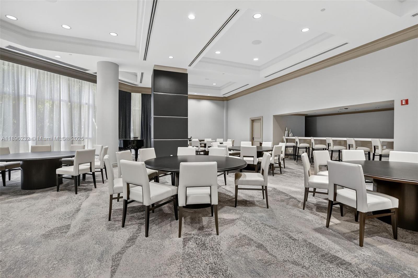 7000 Island Blvd # 903