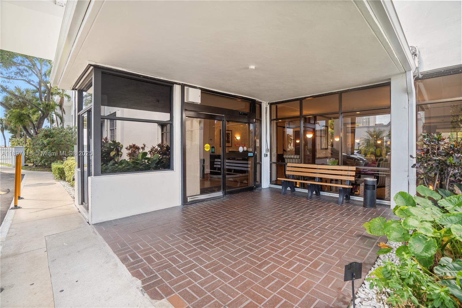 2851 NE 183rd St # 1816E, Aventura Unit: 1816E