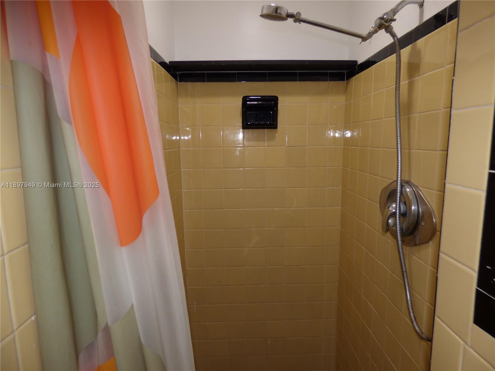 522 N 19th Ave # 1, Hollywood Unit: 1