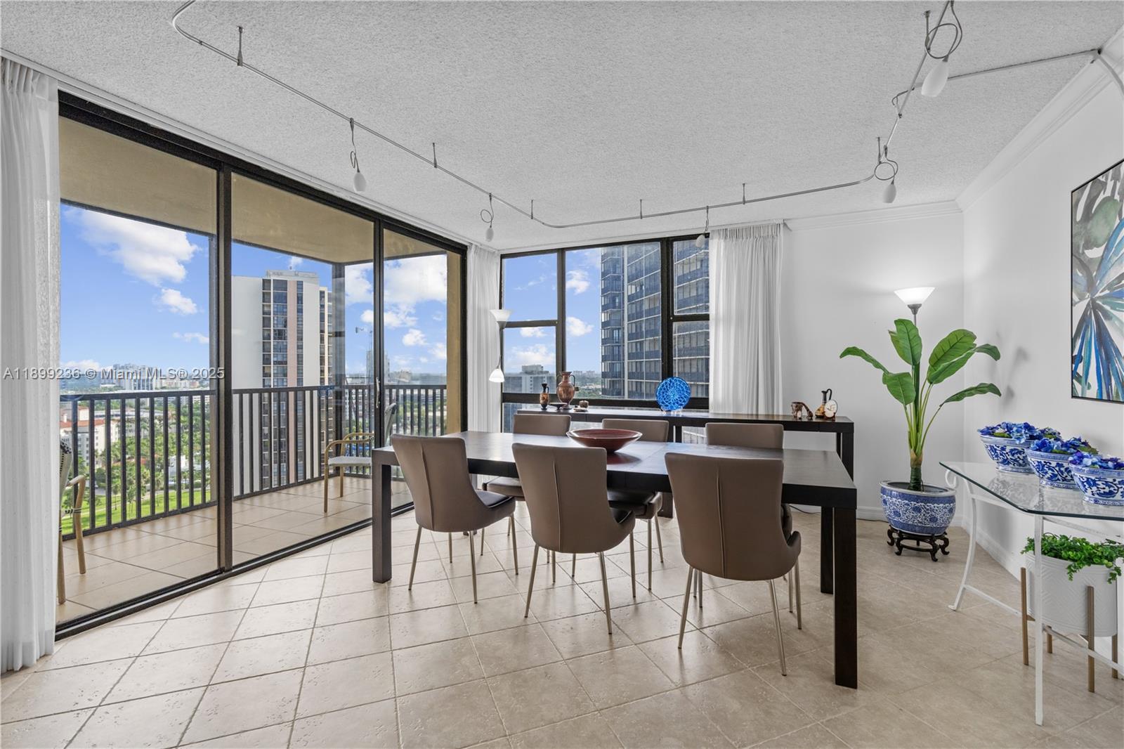 20379 W Country Club Dr # 2039, Aventura Unit: 2039