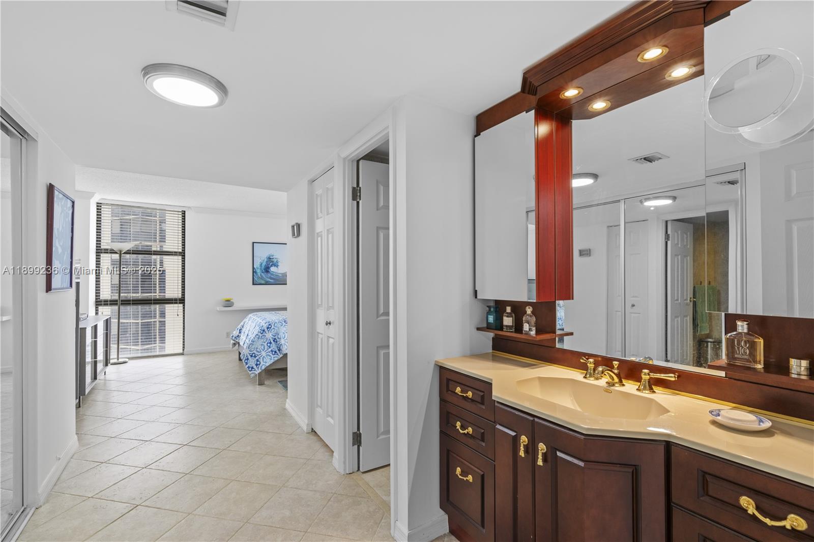 20379 W Country Club Dr # 2039, Aventura Unit: 2039