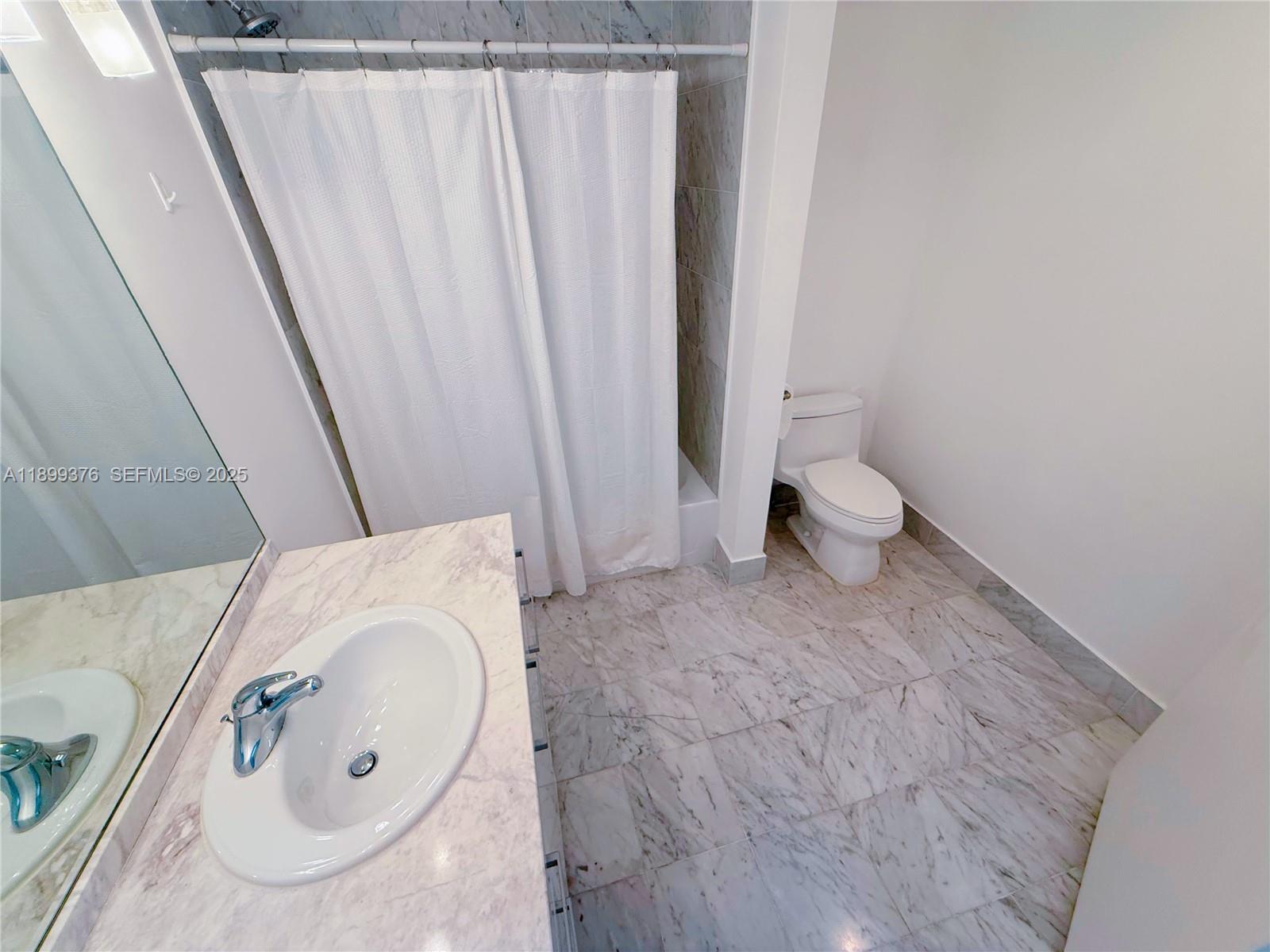 253 NE 2nd St # 226, Miami Unit: 226