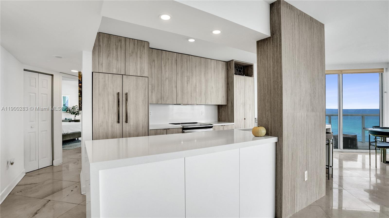 7330 Ocean Ter # B, Miami Beach Unit: 20-B