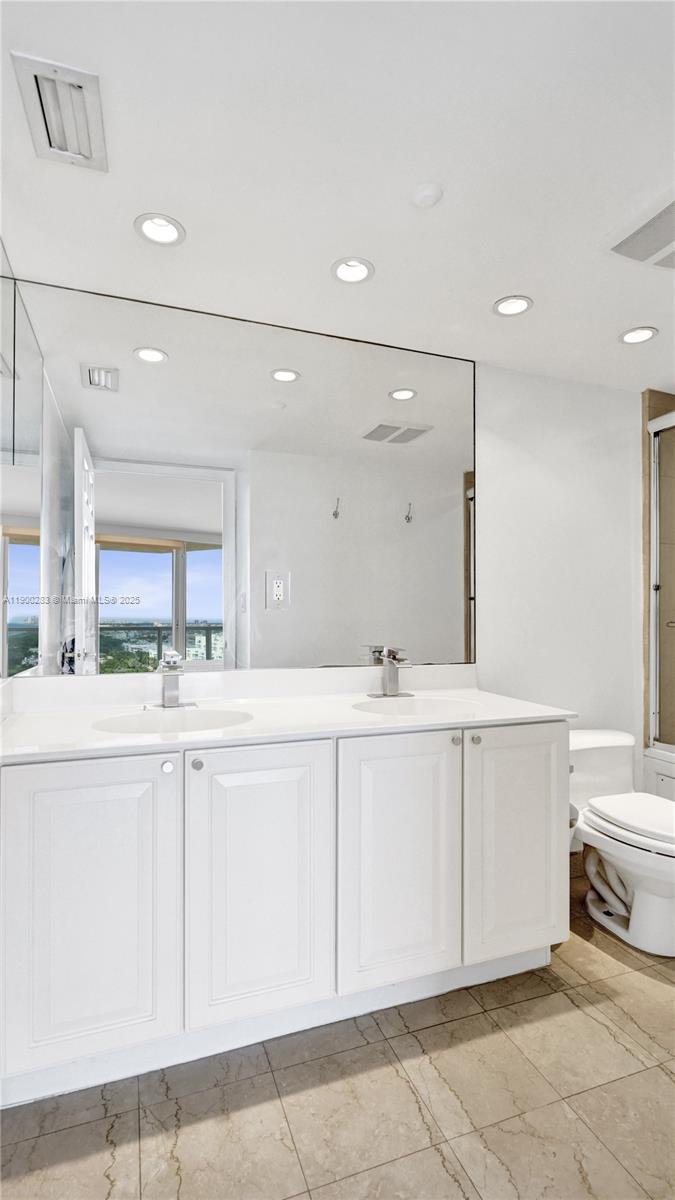 7330 Ocean Ter # B, Miami Beach Unit: 20-B