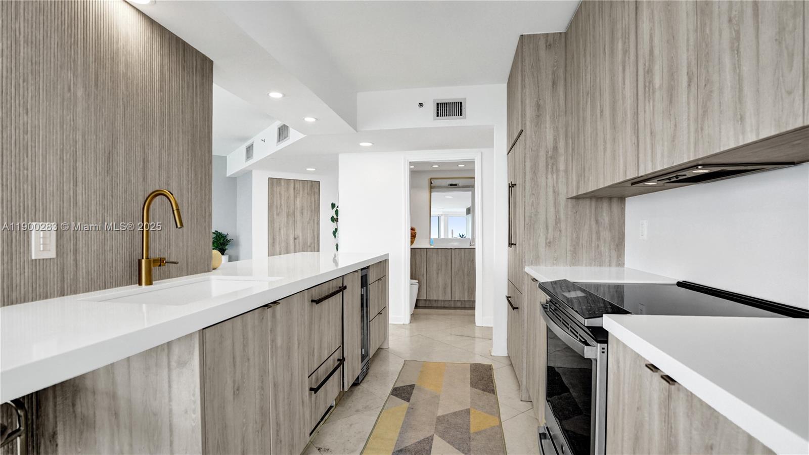 7330 Ocean Ter # B, Miami Beach Unit: 20-B