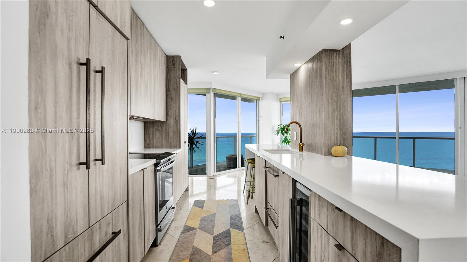 7330 Ocean Ter # B, Miami Beach Unit: 20-B