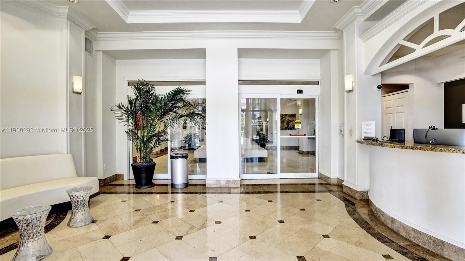 7330 Ocean Ter # B, Miami Beach Unit: 20-B