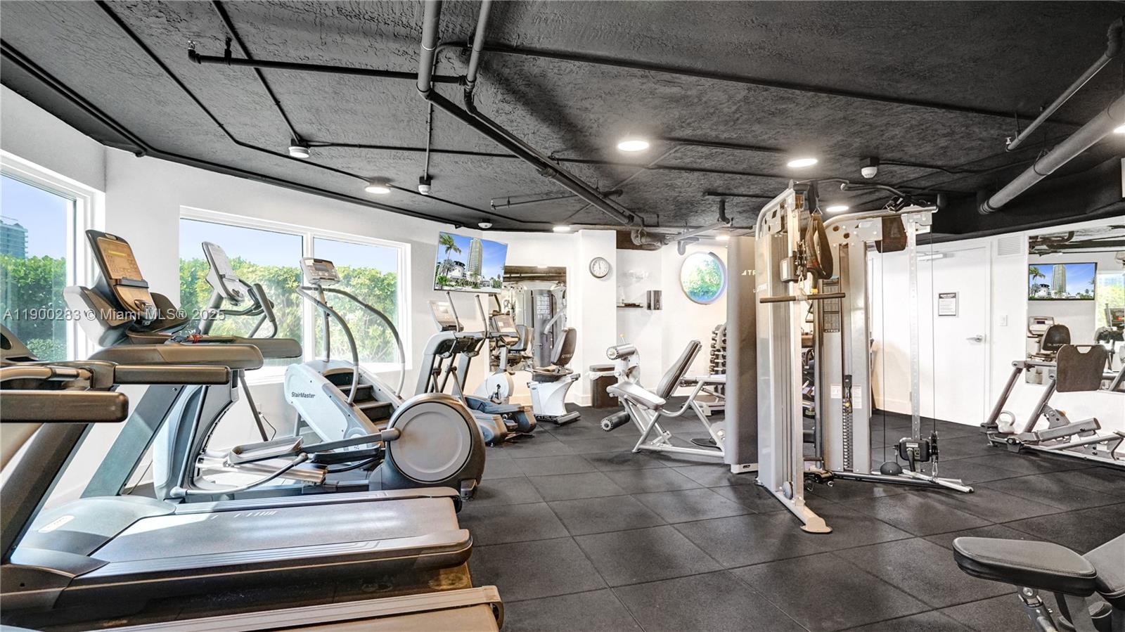 7330 Ocean Ter # B, Miami Beach Unit: 20-B