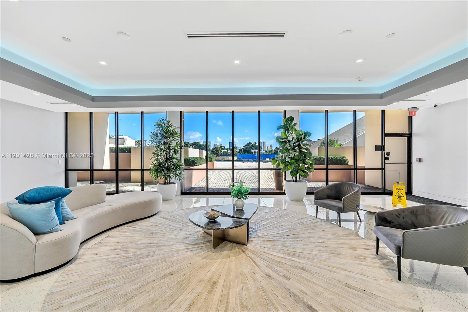 20301 W Country Club Dr, Aventura Unit: PH22