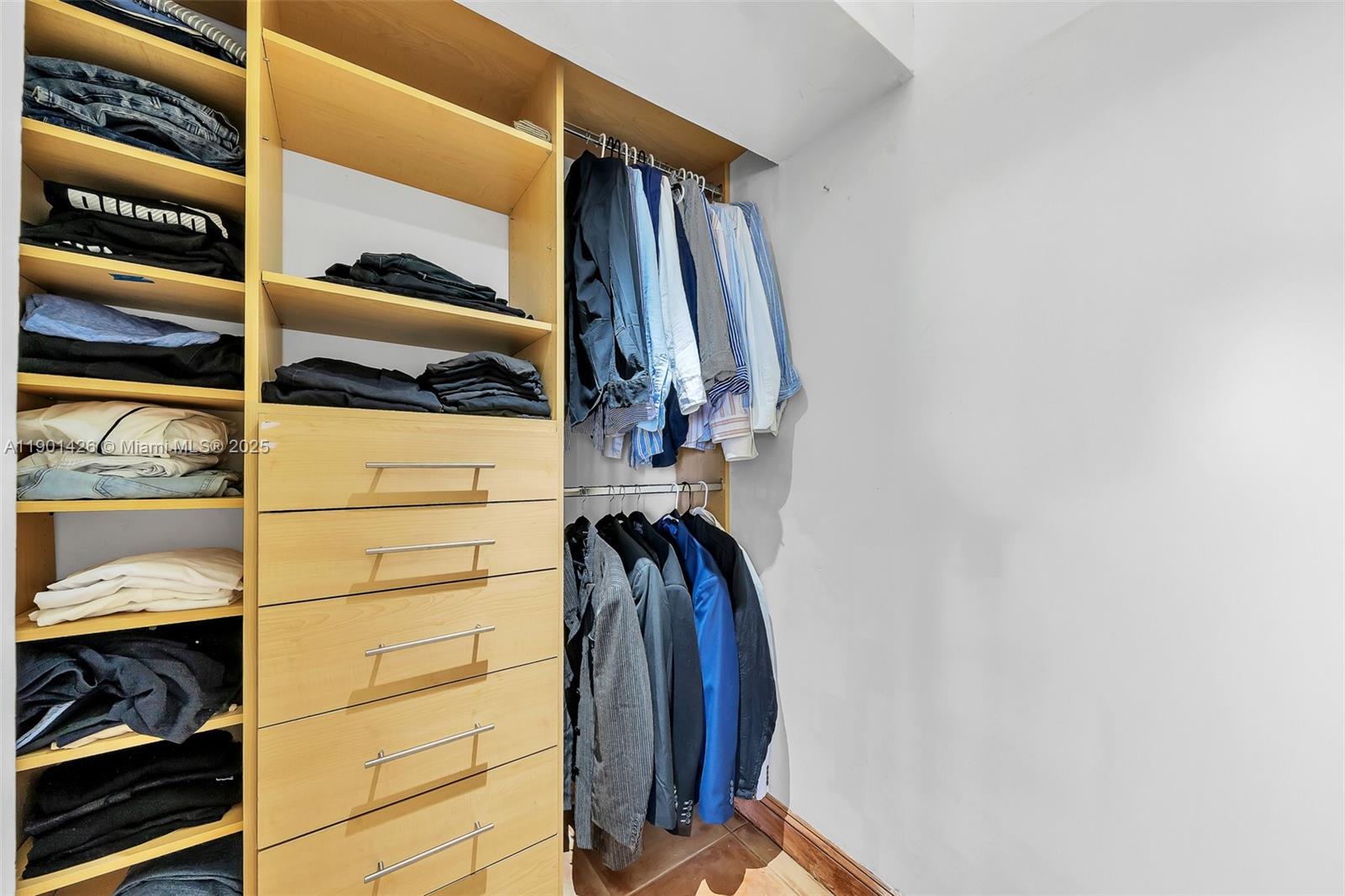 20301 W Country Club Dr, Aventura Unit: PH22