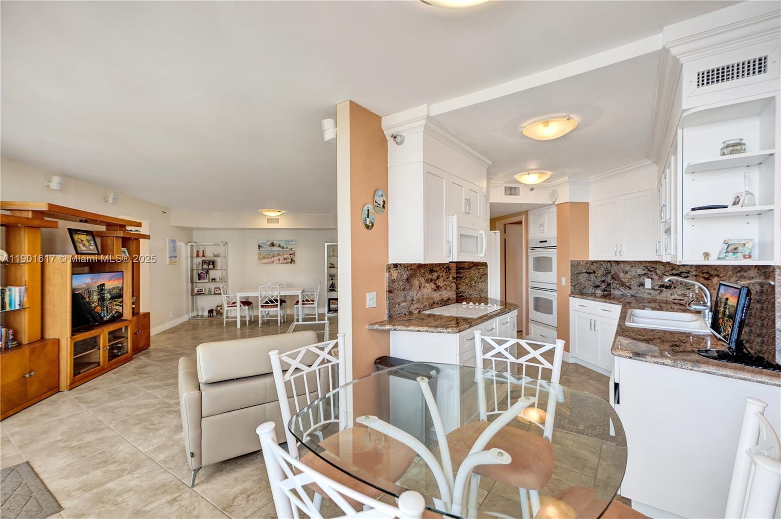 3610 Yacht Club Dr, Aventura Unit: PH07