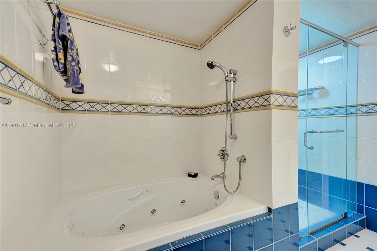 3610 Yacht Club Dr, Aventura Unit: PH07