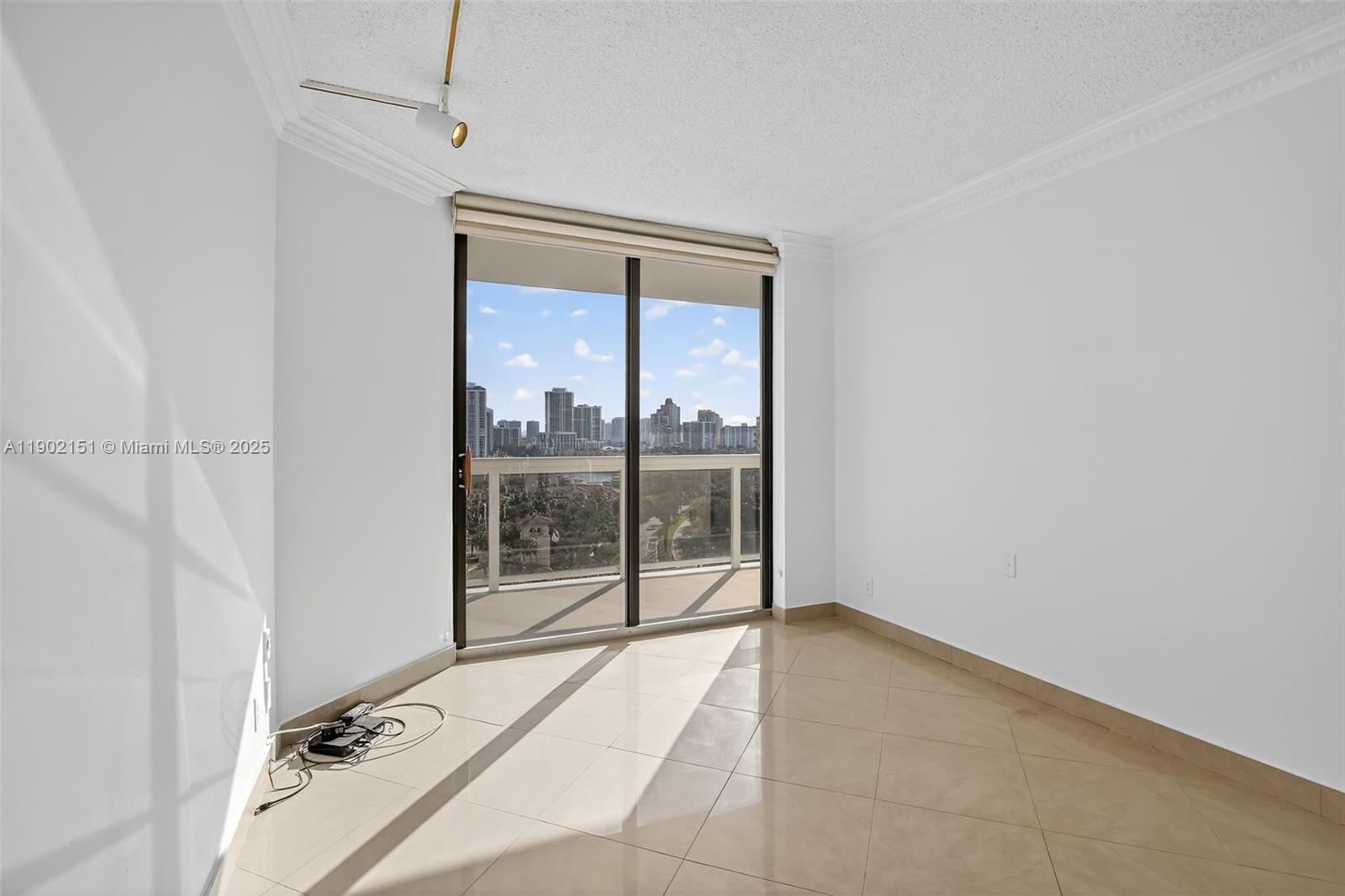 20185 E Country Club Dr # 1405