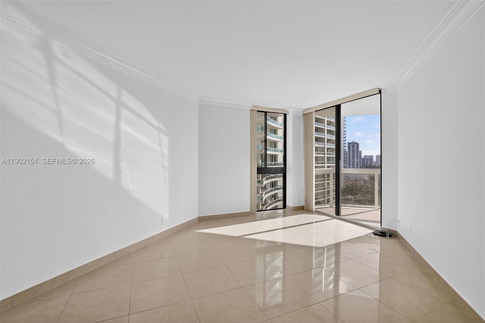 20185 E Country Club Dr # 1405