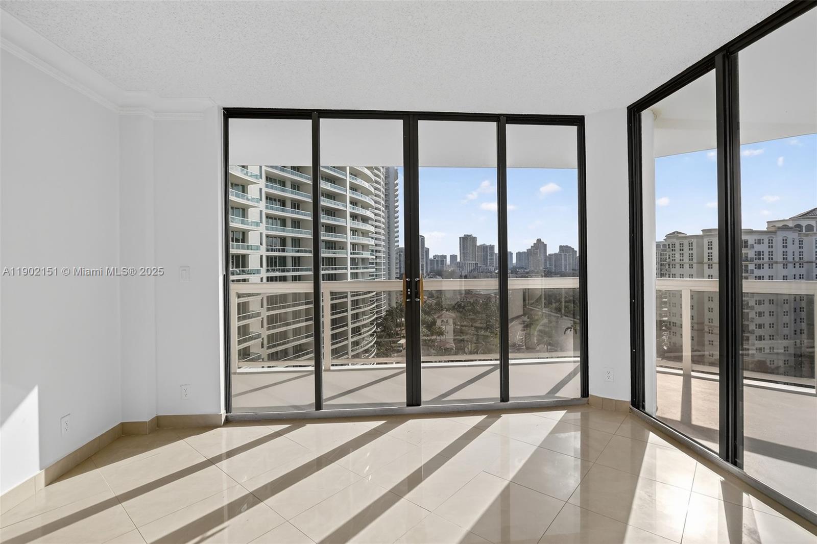 20185 E Country Club Dr # 1405