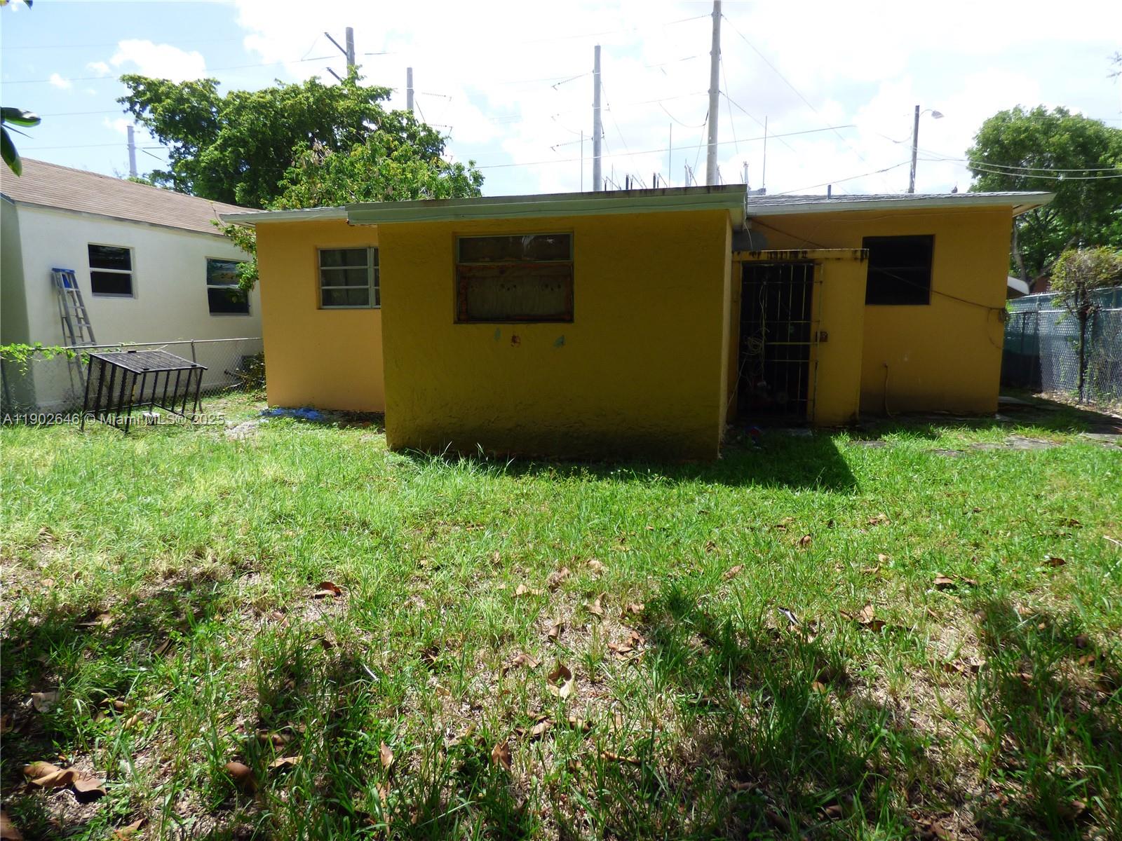 347 NW 42nd St, Miami