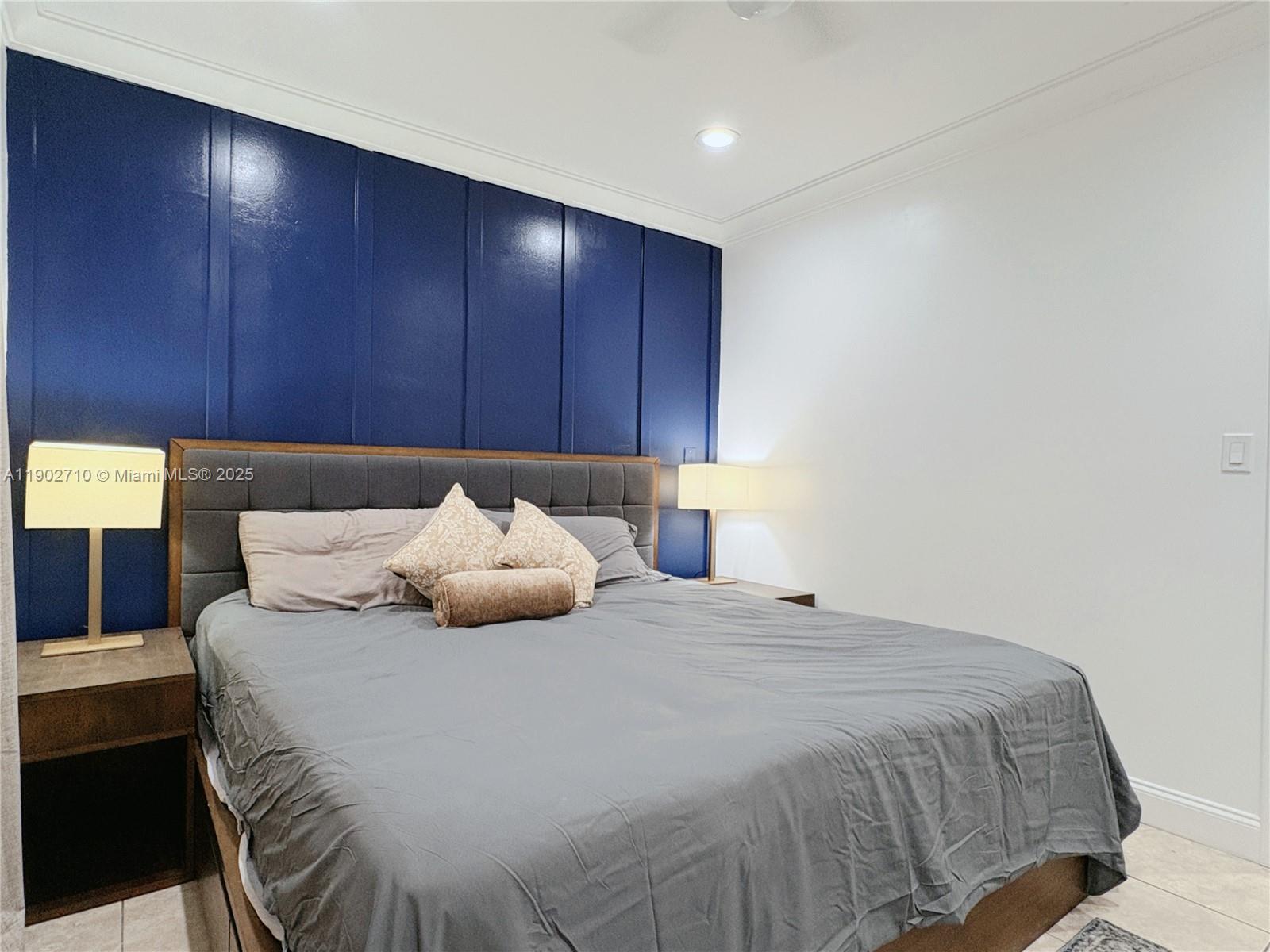 1726 Thomas St # 2, Hollywood Unit: 2