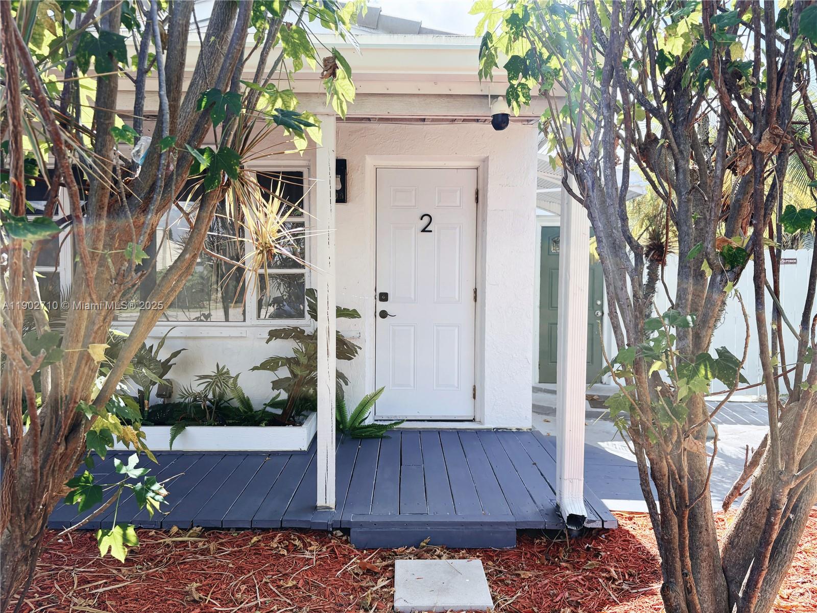 1726 Thomas St # 2, Hollywood Unit: 2