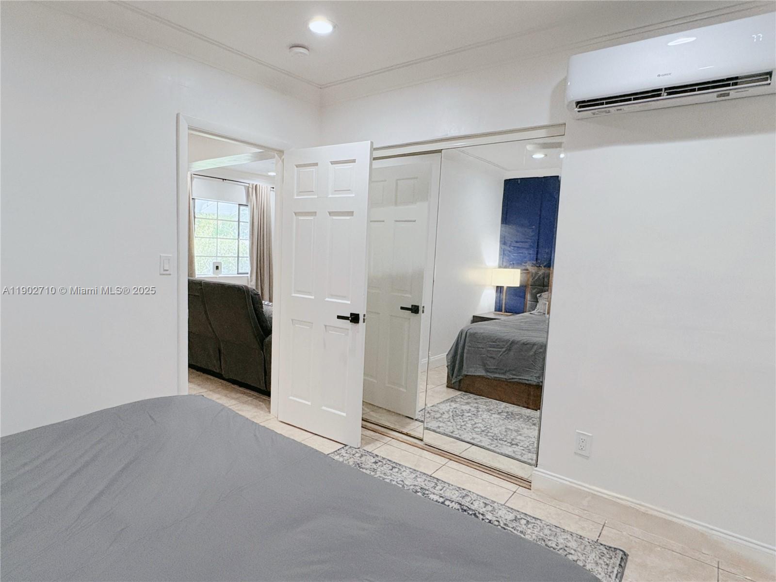 1726 Thomas St # 2, Hollywood Unit: 2
