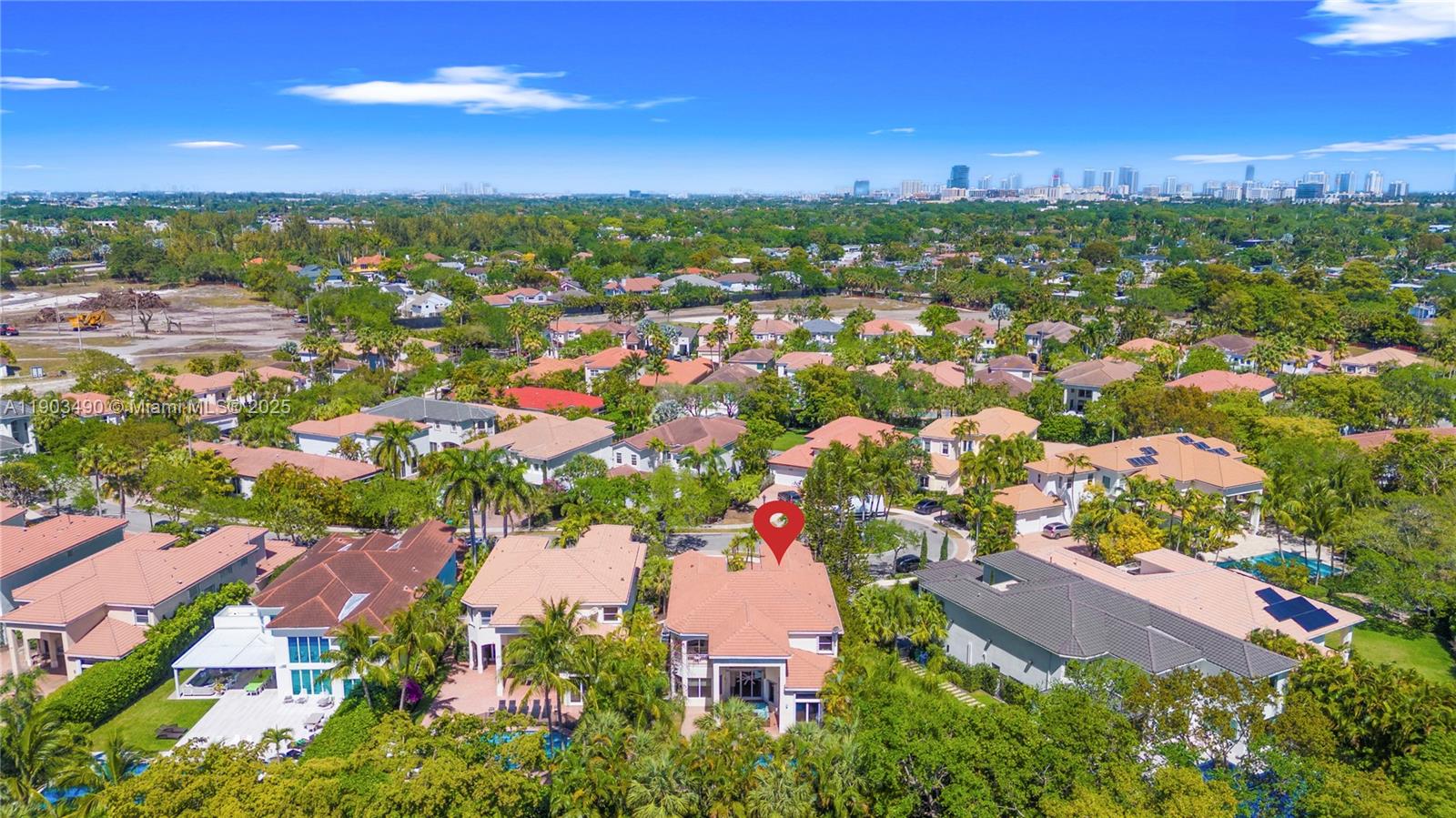 19542 Embassy Ct, Miami