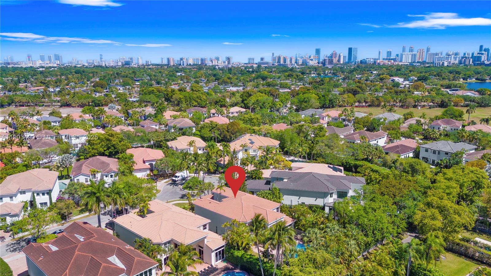 19542 Embassy Ct, Miami