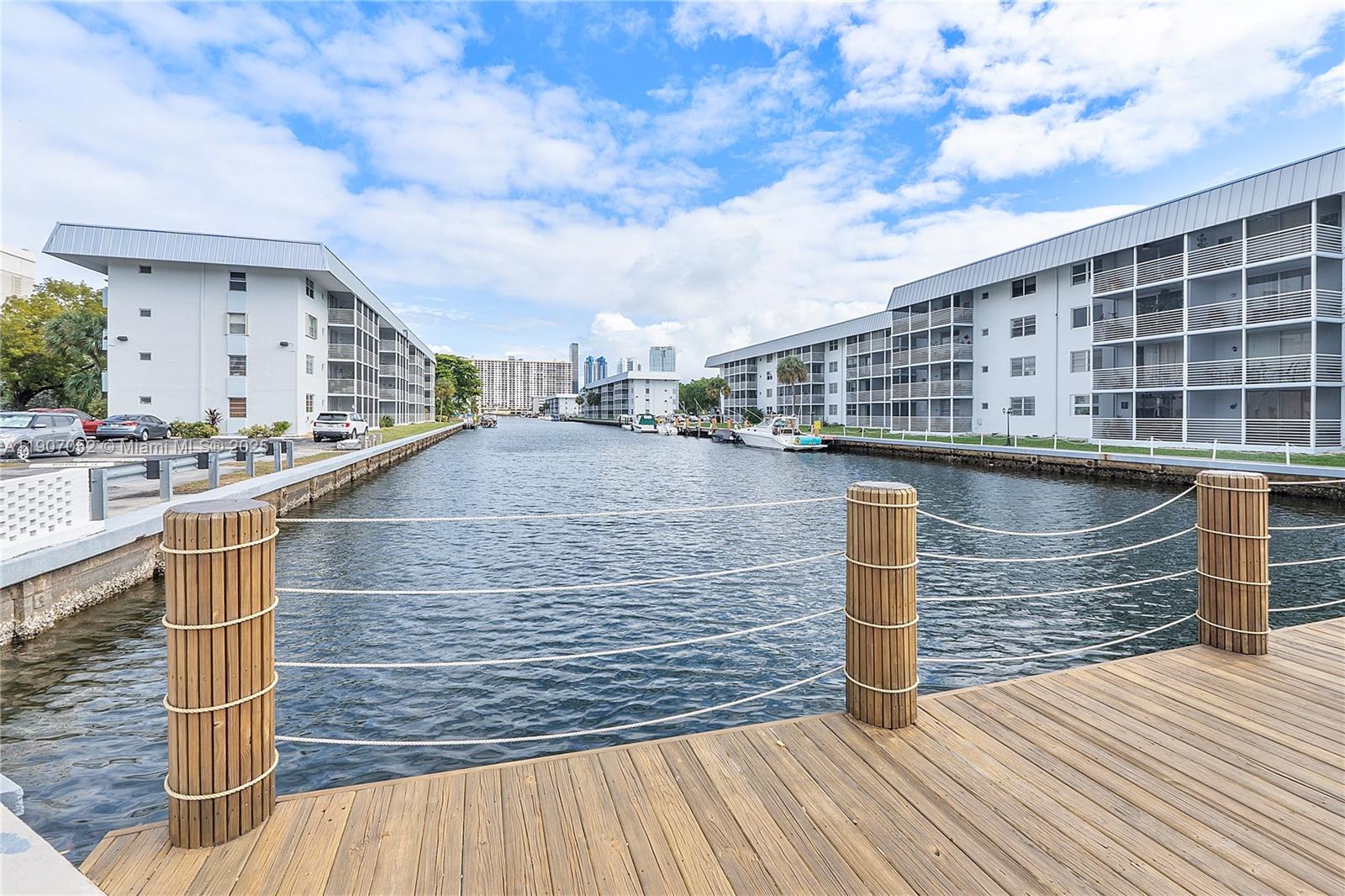 3600 NE 170th St # 211